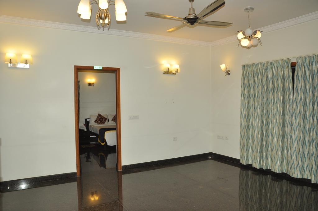 Orange Suites Airport Transit Stay Yelahanka Стая снимка