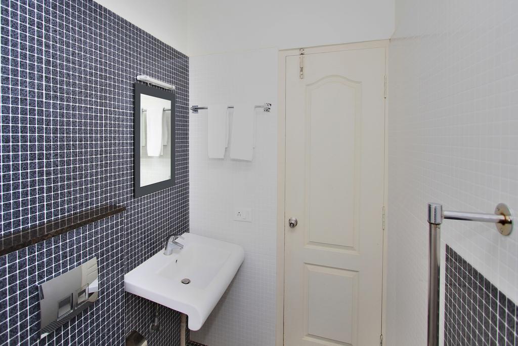 Orange Suites Airport Transit Stay Yelahanka Екстериор снимка