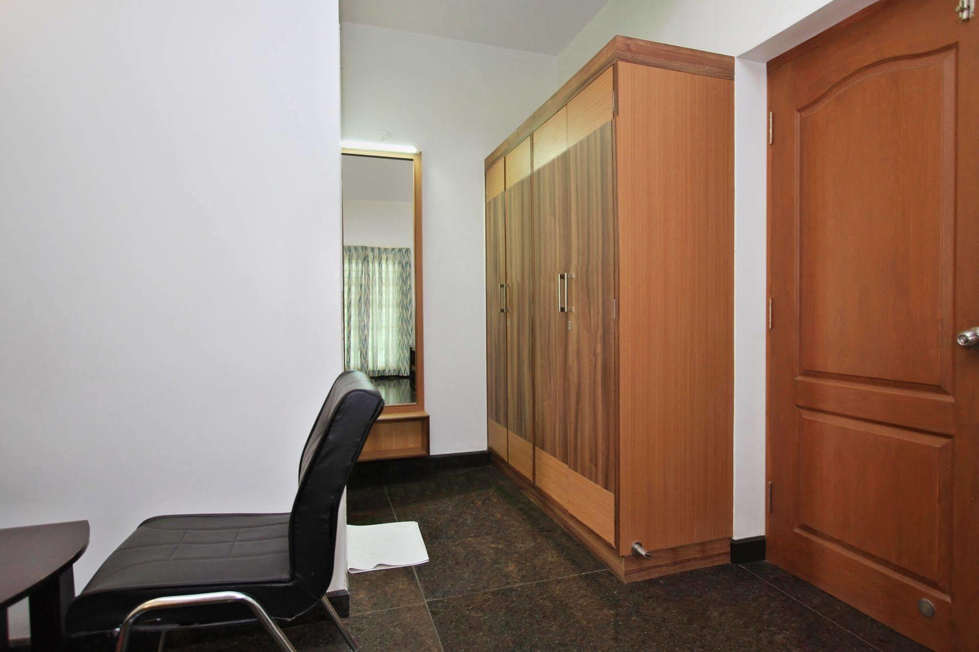 Orange Suites Airport Transit Stay Yelahanka Екстериор снимка
